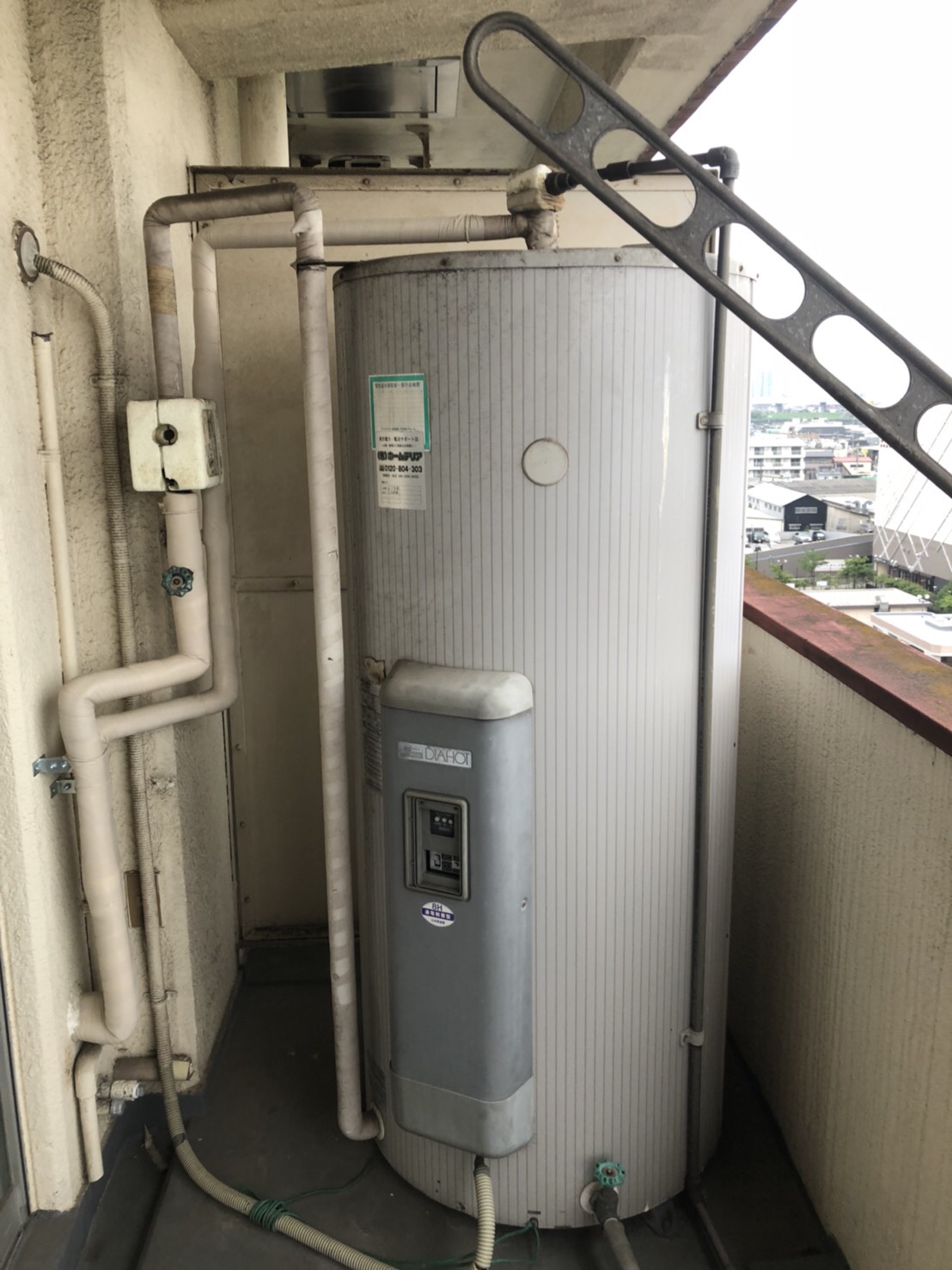 墨田区 電気温水器の交換・取替 工事費込み価格￥270,000- | 給湯器