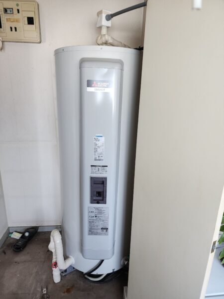 長野県諏訪市の電気温水器交換　東芝『HPL-N374』⇒三菱『SRG-375GM』への交換施工事例